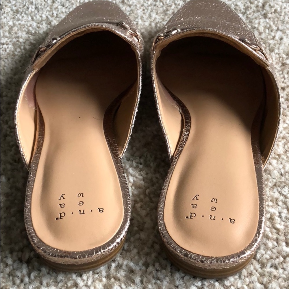 Rose Gold Slides - Picture 2 of 3